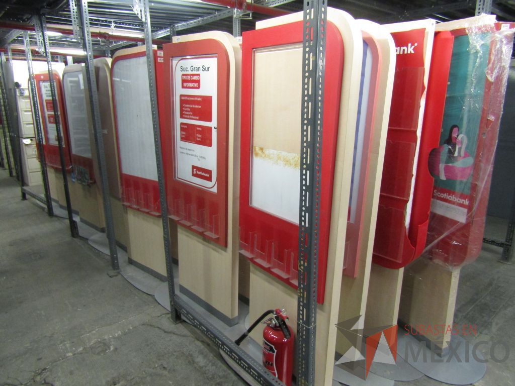 Lote 019 - 29 Exhibidores individuales con base metálica - Imagen 4