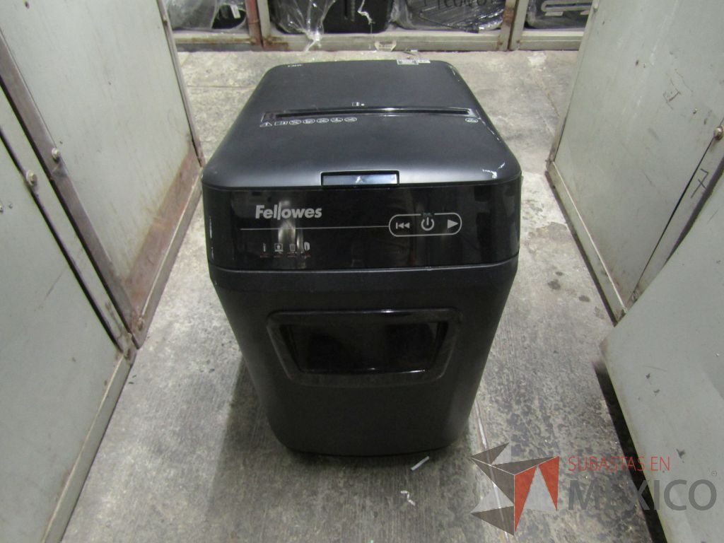 Lote 001 - 238 equipos (Frigobares, Hornos de Microondas, Despachadores de Agua, Trituradoras, Refrigerador) - Imagen 91