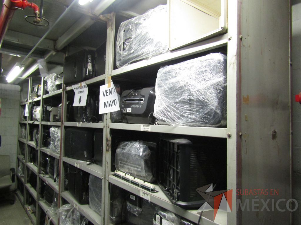 Lote 001 - 238 equipos (Frigobares, Hornos de Microondas, Despachadores de Agua, Trituradoras, Refrigerador) - Imagen 99