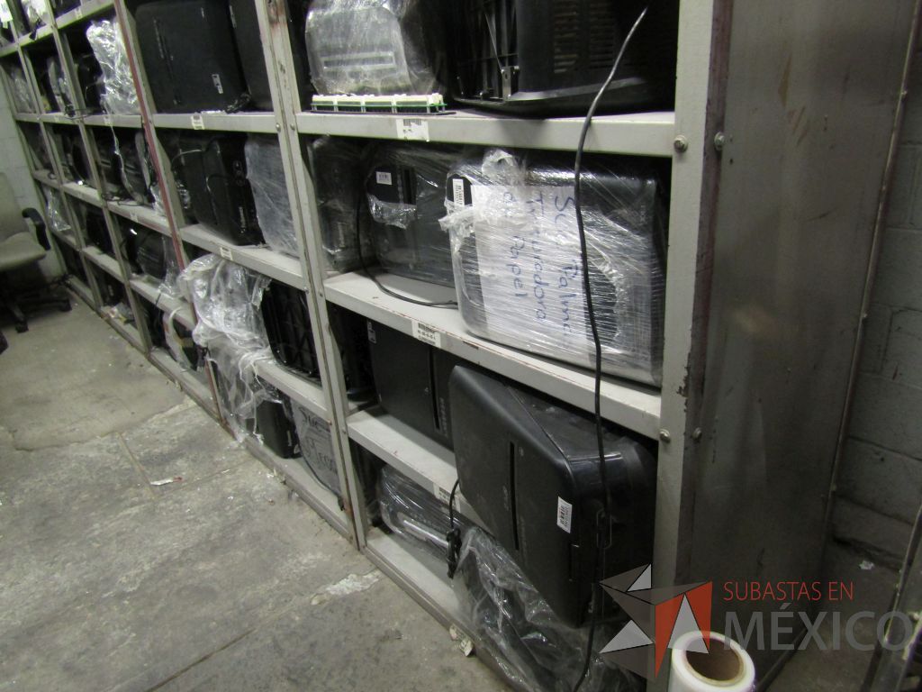 Lote 001 - 238 equipos (Frigobares, Hornos de Microondas, Despachadores de Agua, Trituradoras, Refrigerador) - Imagen 100