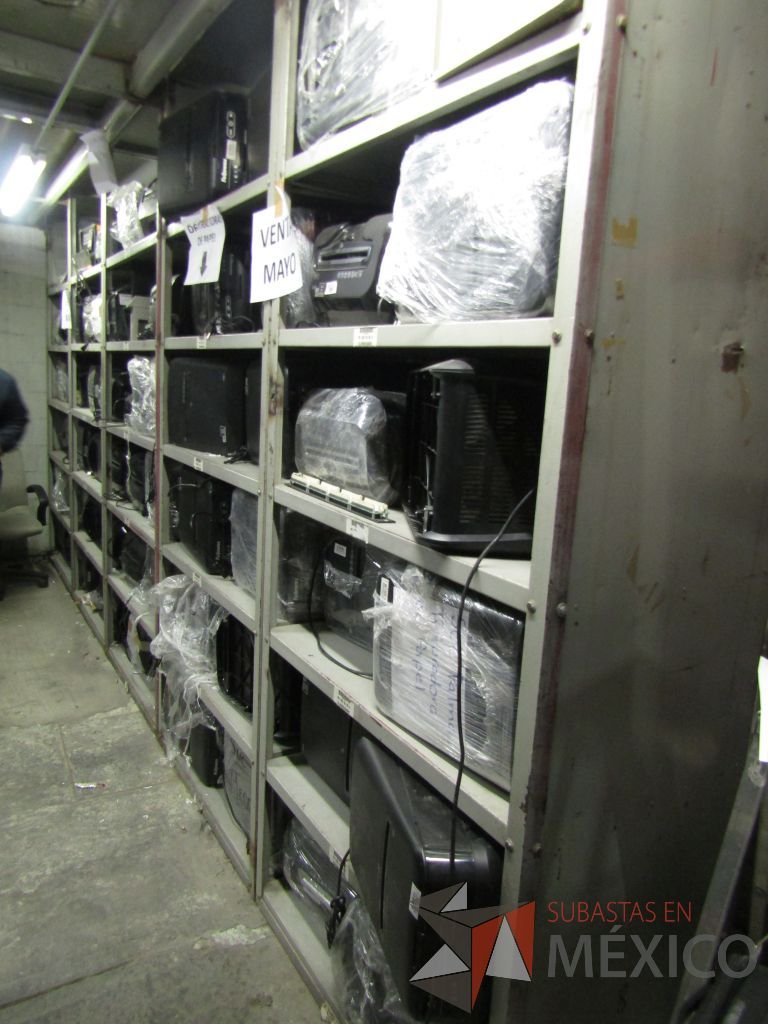 Lote 001 - 238 equipos (Frigobares, Hornos de Microondas, Despachadores de Agua, Trituradoras, Refrigerador) - Imagen 101