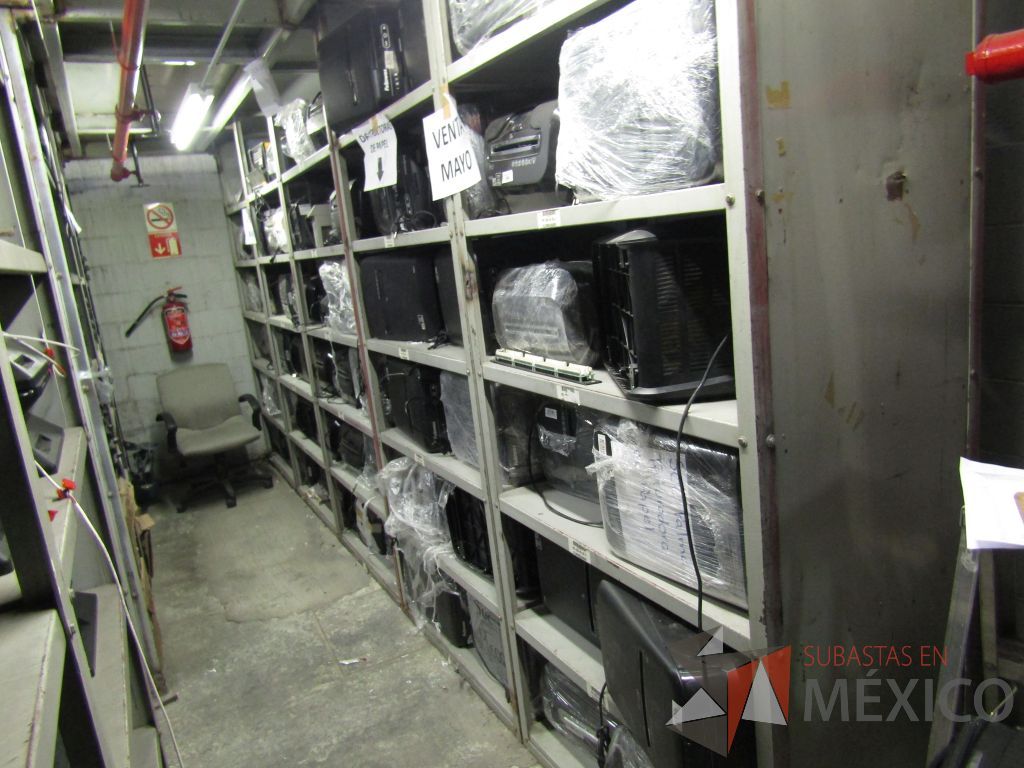 Lote 001 - 238 equipos (Frigobares, Hornos de Microondas, Despachadores de Agua, Trituradoras, Refrigerador) - Imagen 103