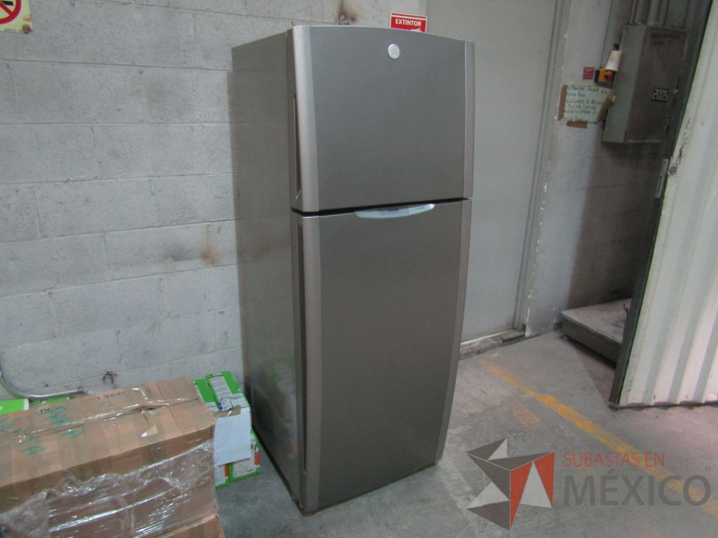 Lote 001 - 238 equipos (Frigobares, Hornos de Microondas, Despachadores de Agua, Trituradoras, Refrigerador) - Imagen 106