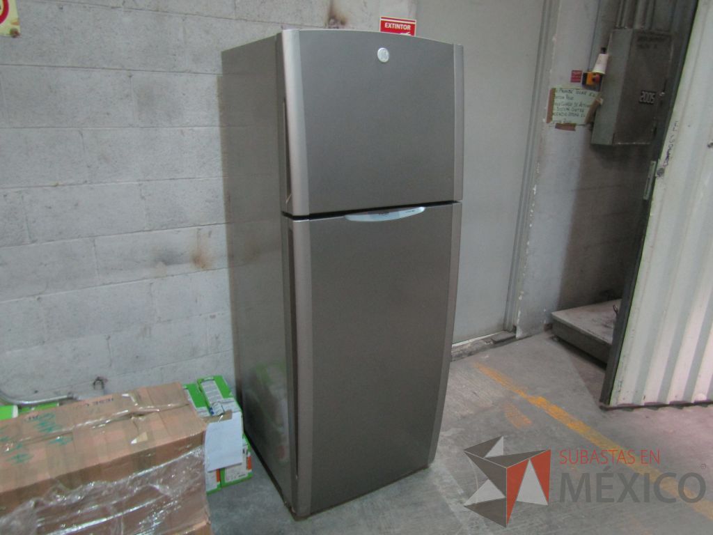 Lote 001 - 238 equipos (Frigobares, Hornos de Microondas, Despachadores de Agua, Trituradoras, Refrigerador) - Imagen 107