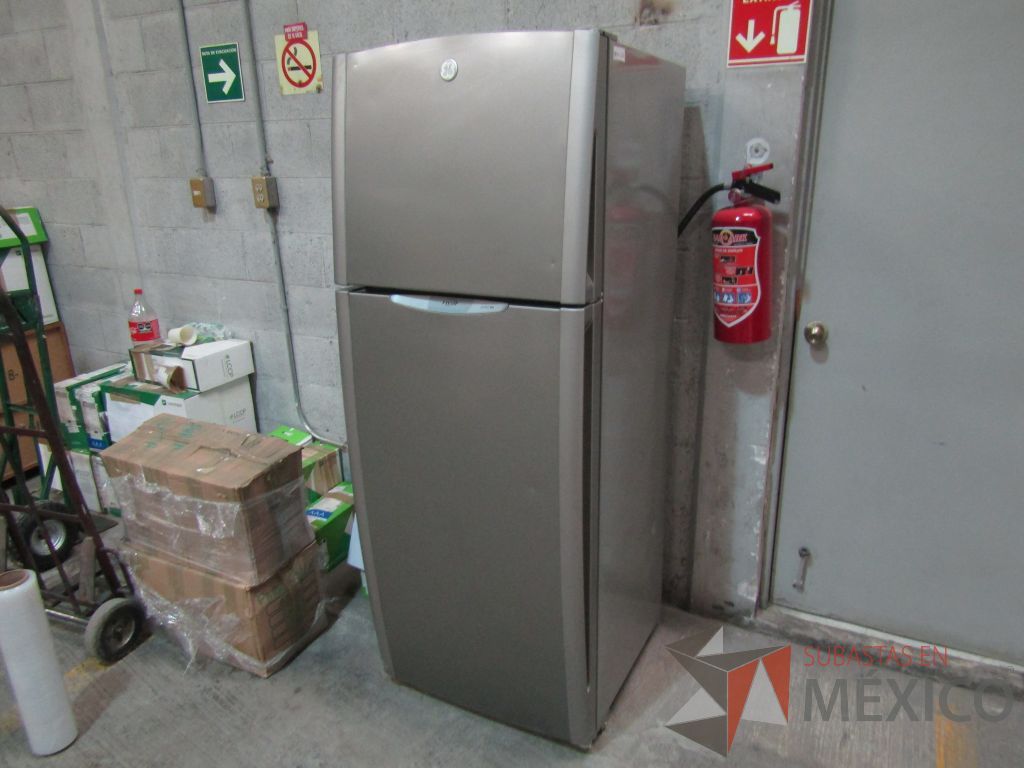 Lote 001 - 238 equipos (Frigobares, Hornos de Microondas, Despachadores de Agua, Trituradoras, Refrigerador) - Imagen 108
