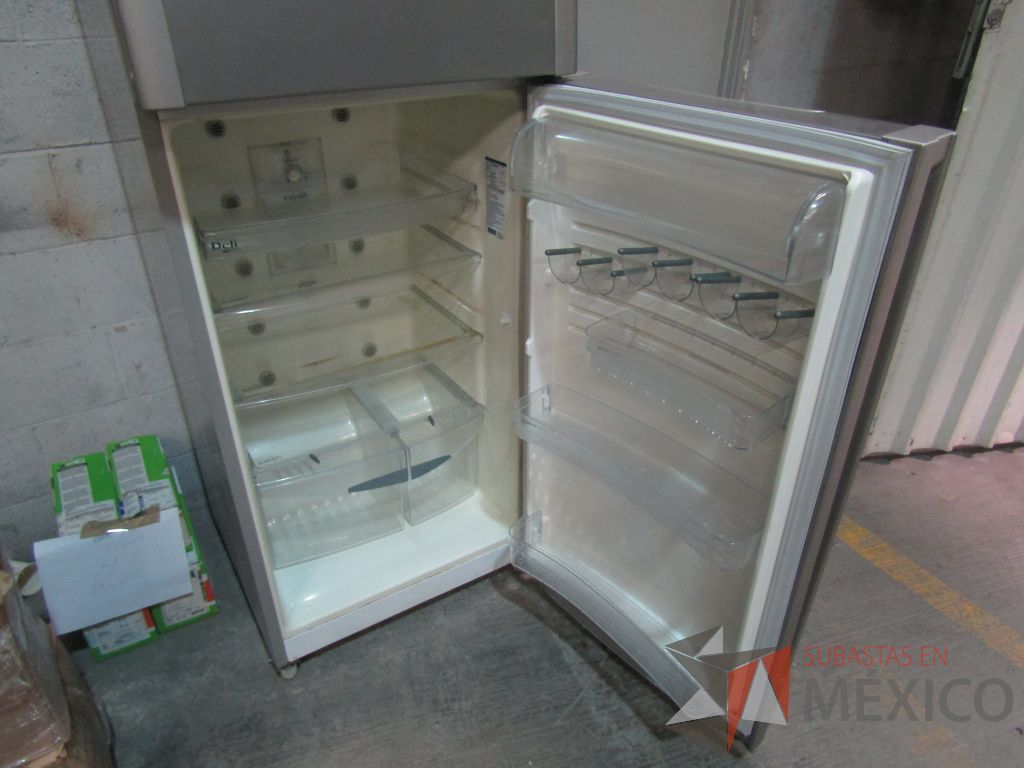 Lote 001 - 238 equipos (Frigobares, Hornos de Microondas, Despachadores de Agua, Trituradoras, Refrigerador) - Imagen 113
