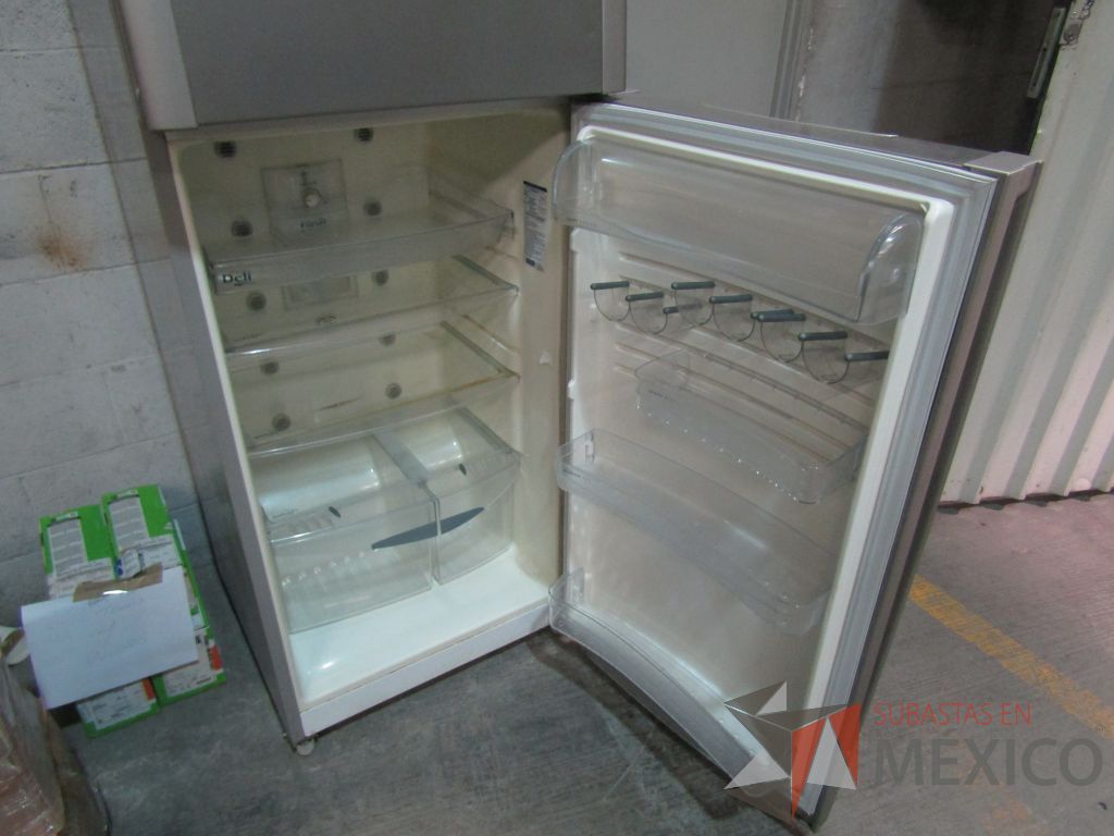 Lote 001 - 238 equipos (Frigobares, Hornos de Microondas, Despachadores de Agua, Trituradoras, Refrigerador) - Imagen 114