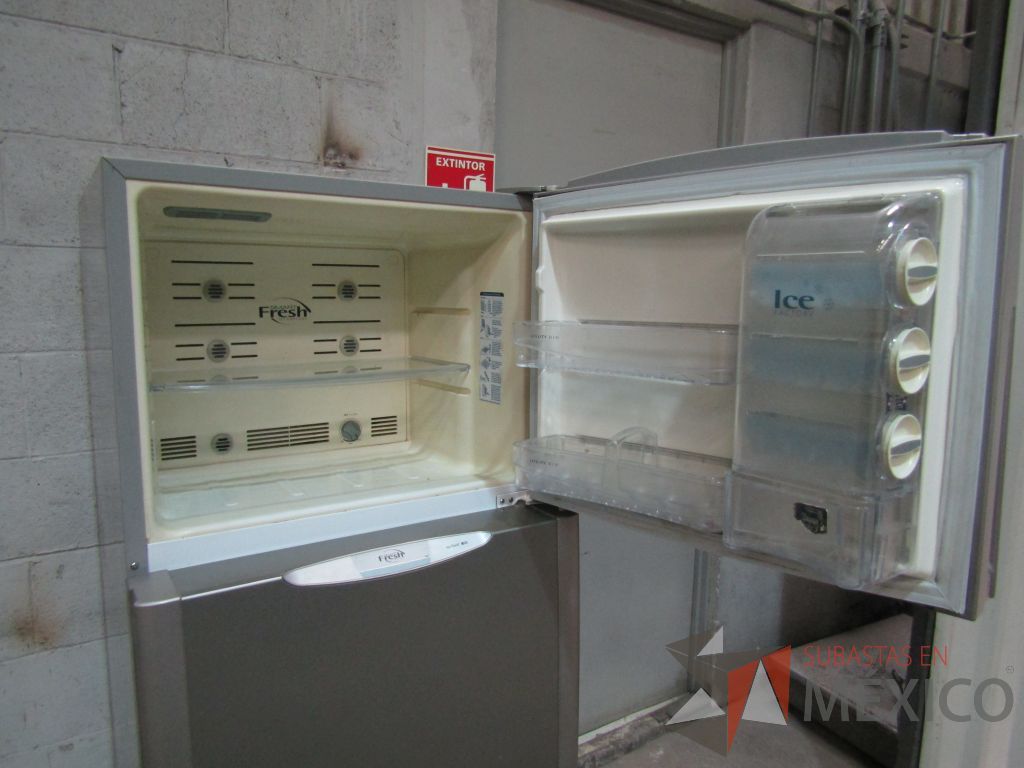 Lote 001 - 238 equipos (Frigobares, Hornos de Microondas, Despachadores de Agua, Trituradoras, Refrigerador) - Imagen 115