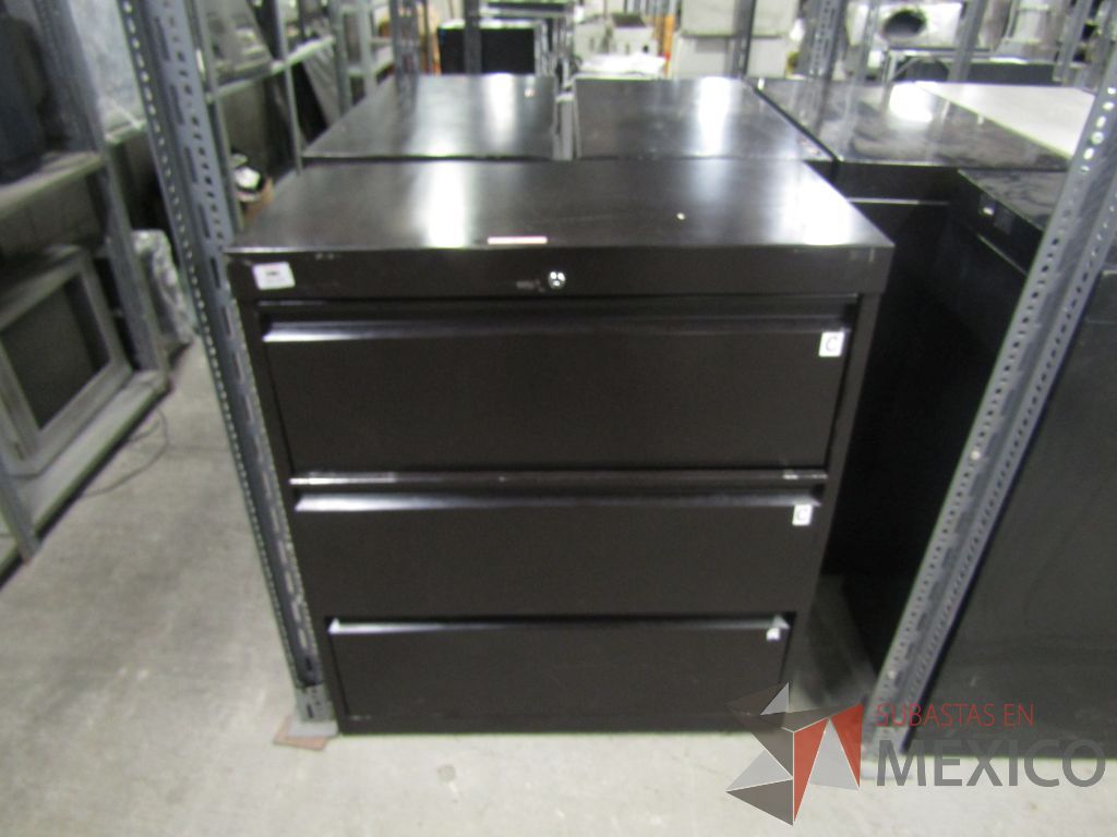 Lote 004- 80 Archiveros, 13 gabinetes y 15 lockers - Imagen 17