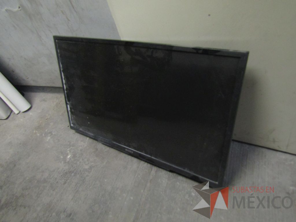 Lote 017 - 155 Pantallas de diferentes modelos y 12 televisores - Imagen 5