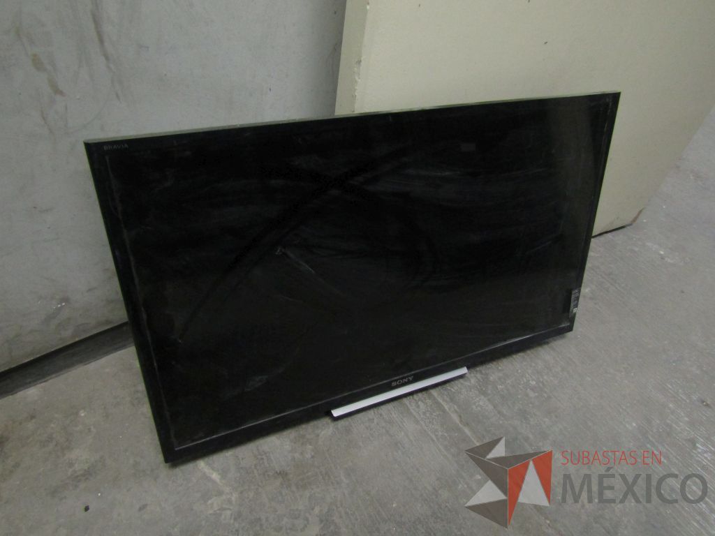 Lote 017 - 155 Pantallas de diferentes modelos y 12 televisores - Imagen 7