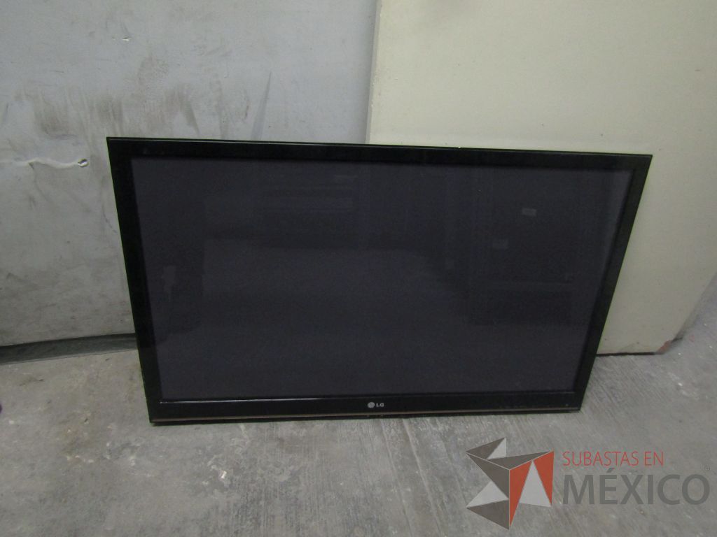 Lote 017 - 155 Pantallas de diferentes modelos y 12 televisores - Imagen 13