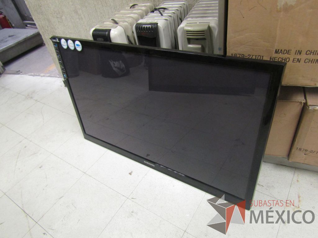 Lote 017 - 155 Pantallas de diferentes modelos y 12 televisores - Imagen 34