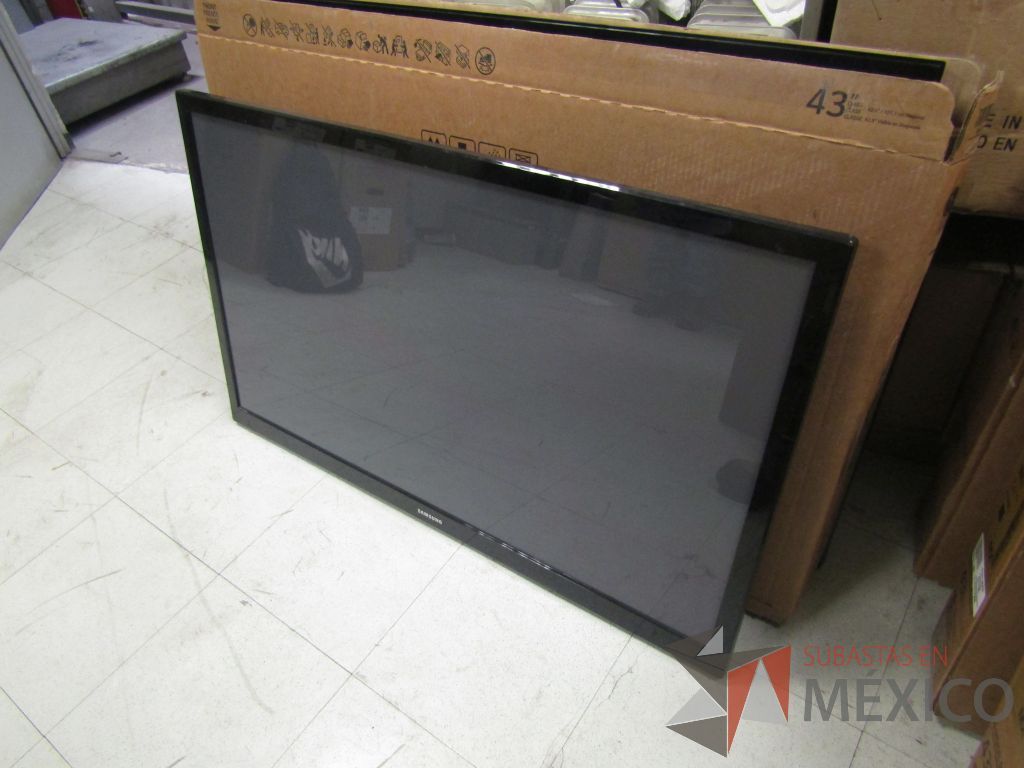 Lote 017 - 155 Pantallas de diferentes modelos y 12 televisores - Imagen 70