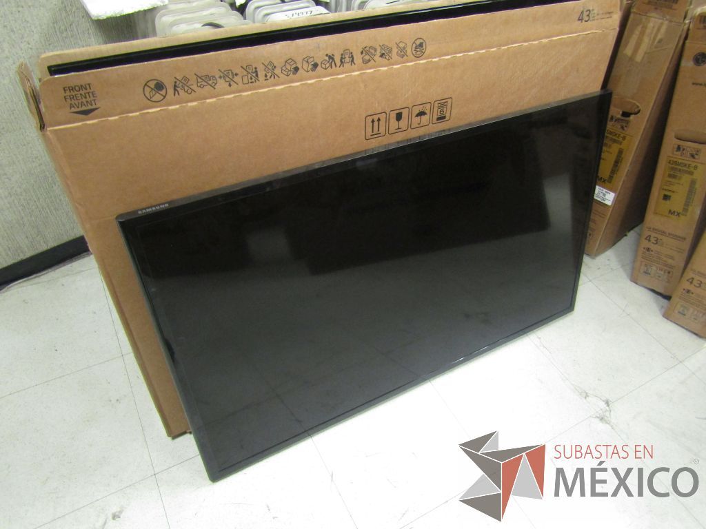 Lote 017 - 155 Pantallas de diferentes modelos y 12 televisores - Imagen 78