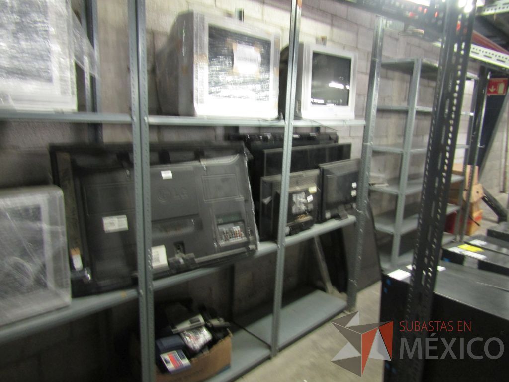 Lote 017 - 155 Pantallas de diferentes modelos y 12 televisores - Imagen 209