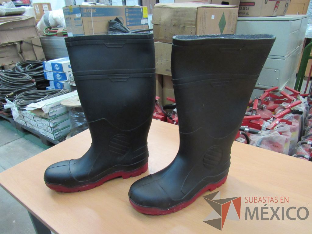 Lote 086 - 4 Extinguidores de gas PQS 6 Kg, 48 Botas de hule, Extinguidor PQS 1 Kg - Imagen 11