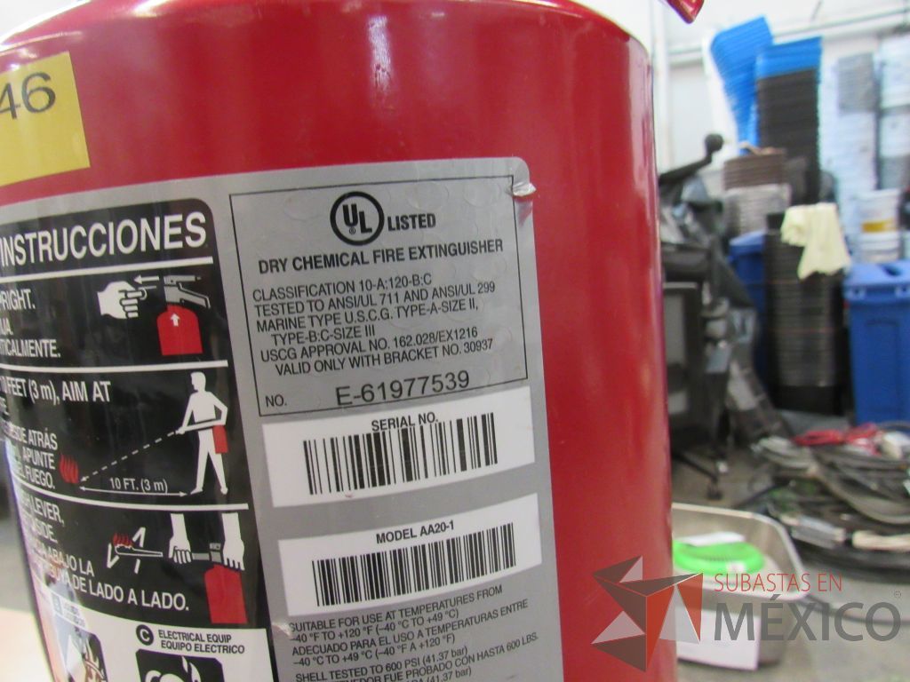 Lote 087 - 5 Extinguidores de CO2 de 9 KGS y 8 Papel para Ploter - Imagen 4