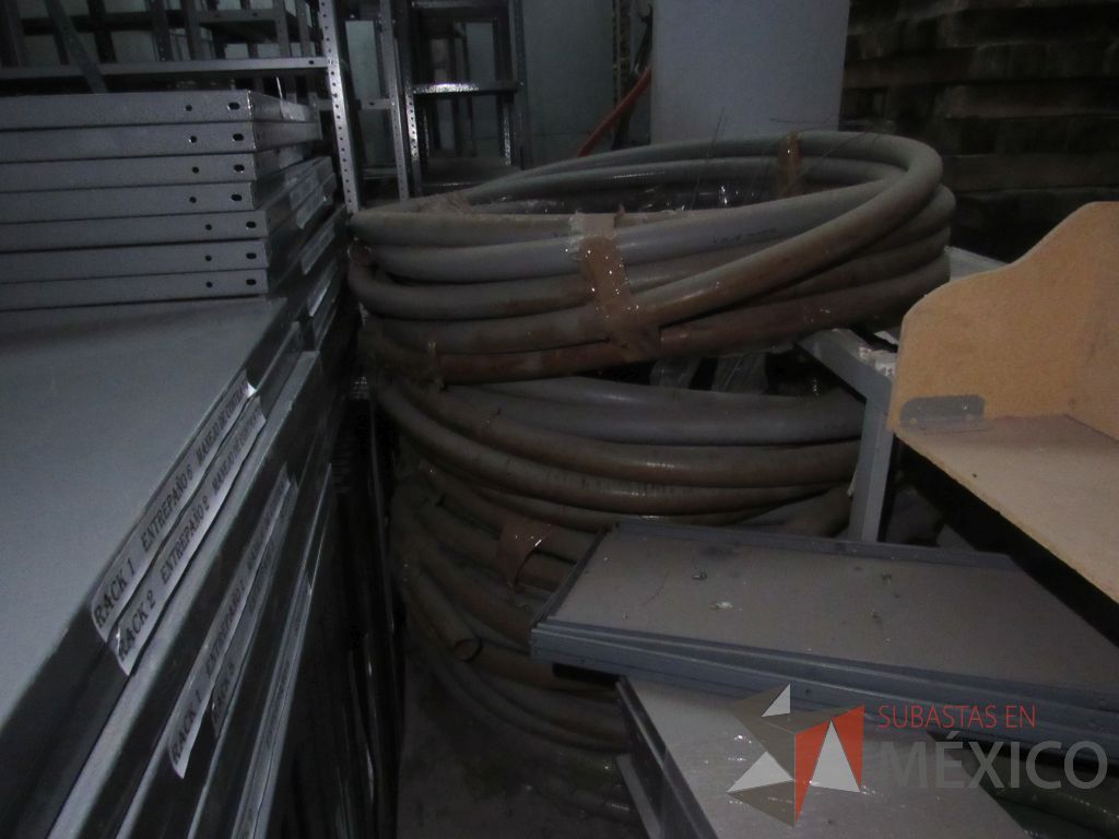 Lote 080 - 94 metros lineales de Poliflex color gris 2" - Imagen 4
