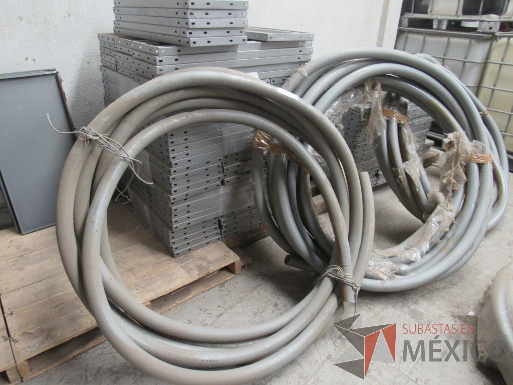 Lote 080 - 94 metros lineales de Poliflex color gris 2" - Imagen 6