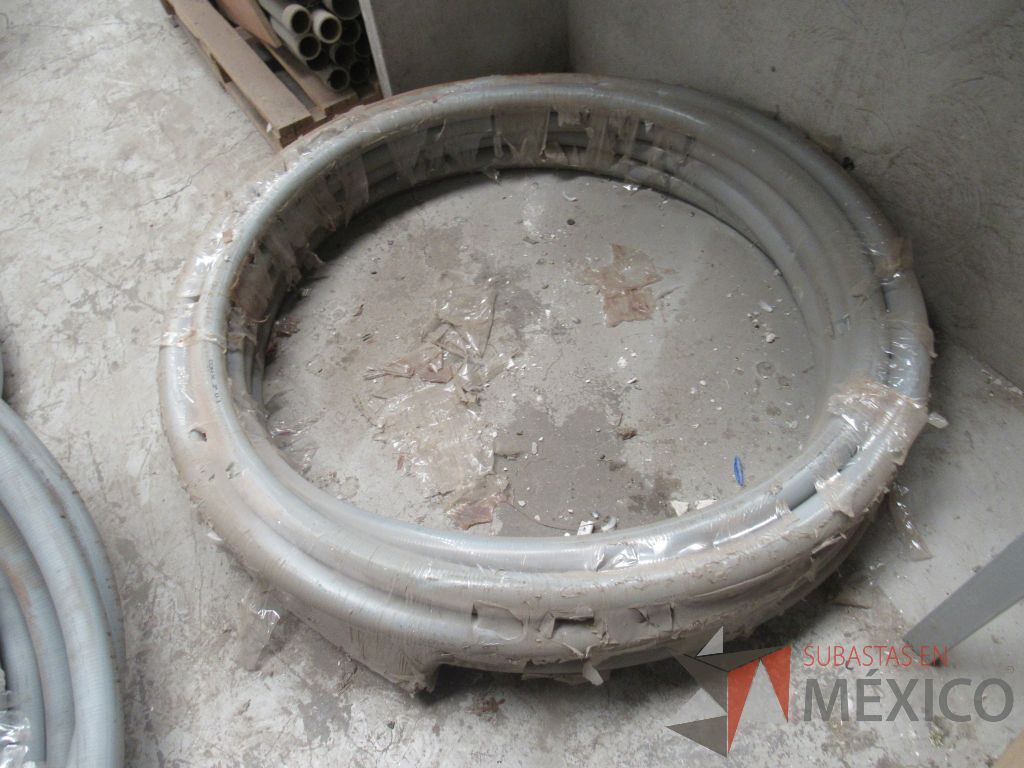 Lote 080 - 94 metros lineales de Poliflex color gris 2" - Imagen 10