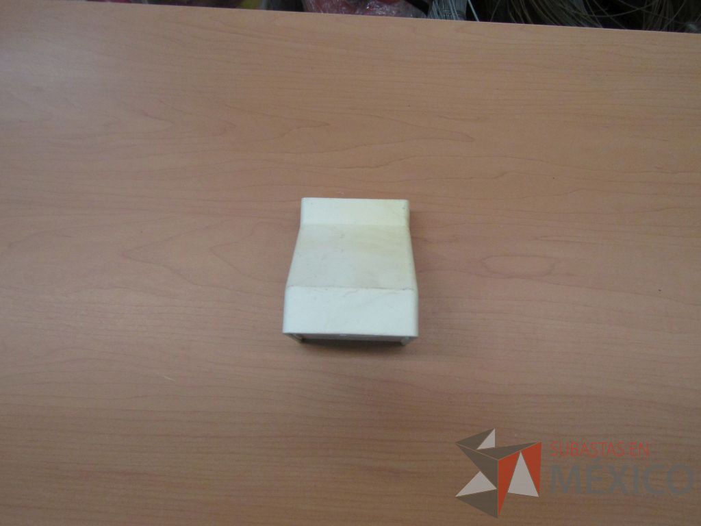 Lote 115 - Lote de herramientas para construcción como derivaciones, codos y niples - Imagen 9