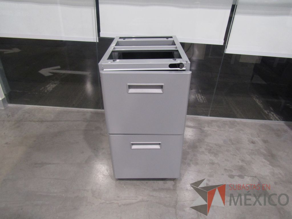 Lote 015 - Archivero vertical metálico de 2 cajones color gris