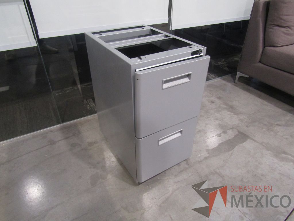 Lote 015 - Archivero vertical metálico de 2 cajones color gris - Imagen 6