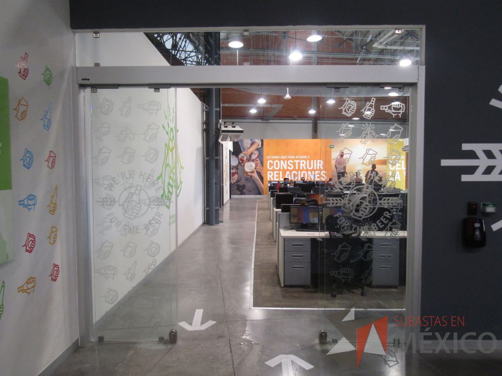 Lote 017 - Puerta de cristal con 4 hojas de cristal, con sensor de movimiento, 2 accesos de tarjeta y 2 chapas. - Imagen 32