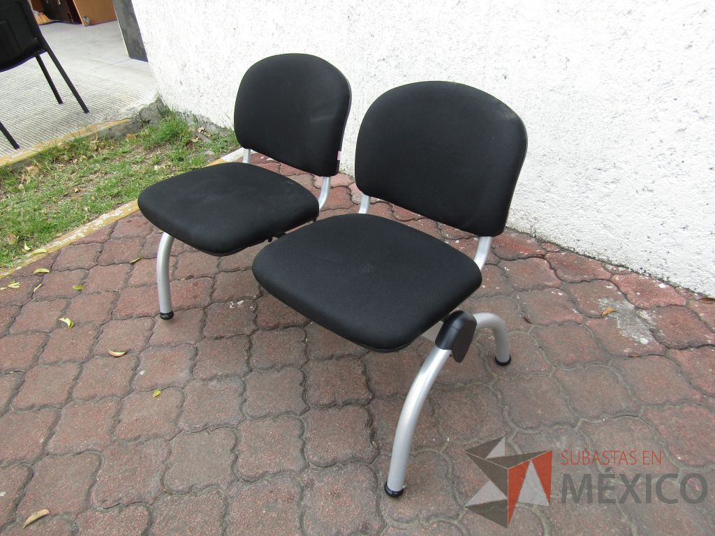 Lote 025 - 2 Bancas de espera de 2 plazas, asiento y respaldo en tela color negro - Imagen 2
