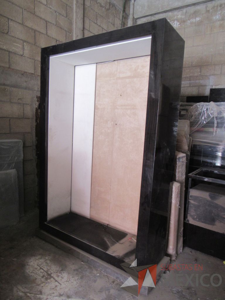 Lote 016 - Gabinete alto con luz led y recubrimiento color café - Imagen 4