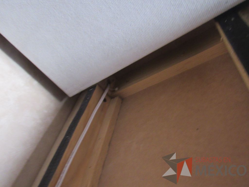 Lote 016 - Gabinete alto con luz led y recubrimiento color café - Imagen 10