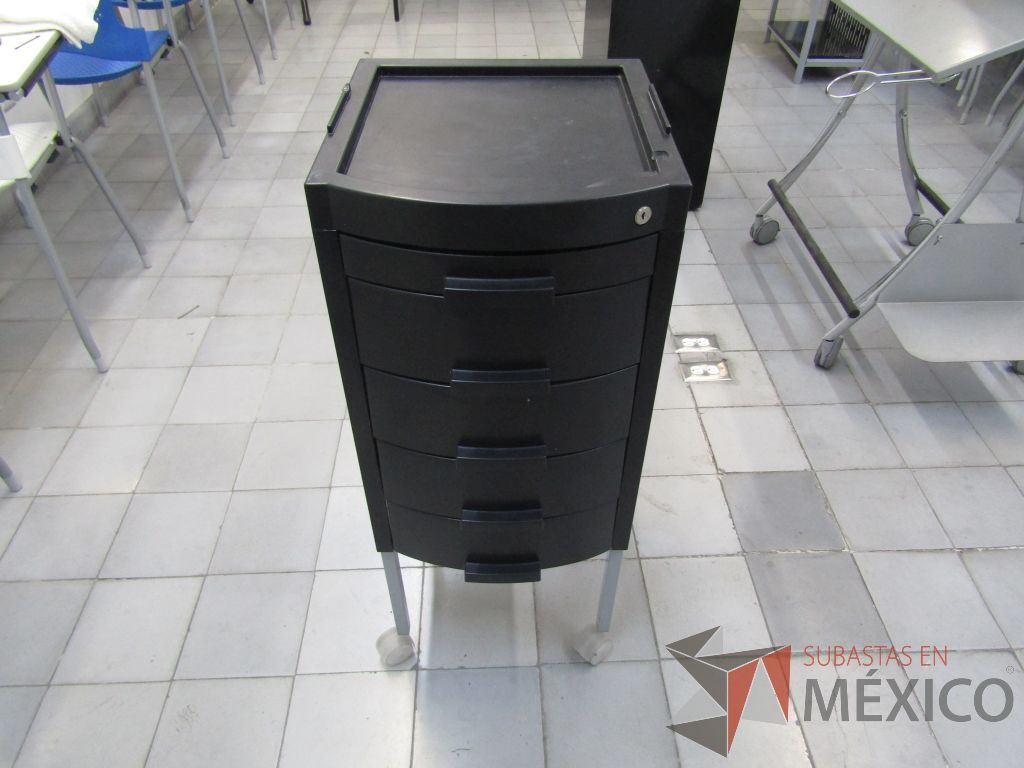 Lote 008 - Carro auxiliar con 5 cajones y ruedas color negro - Imagen 2