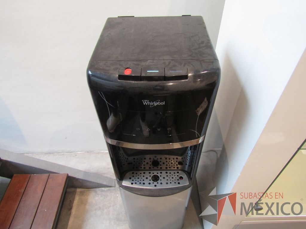 Lote 002 - Despachador de agua WHIRPOOL, Modelo: WK5915BS - Imagen 8