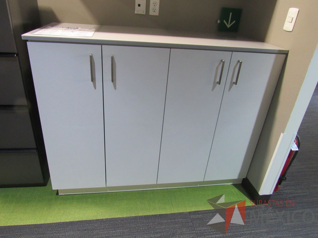 Lote 460- Gabinete y repisa - Imagen 4