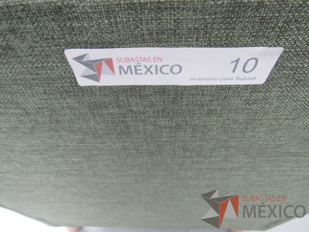 Lote 022 -Sillón de visita en tela color verde con patas de madera - Imagen 7