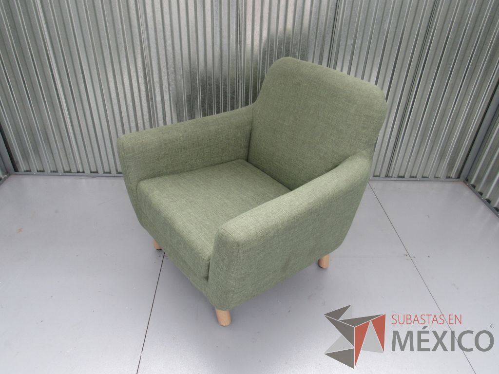 Lote 021 -Sillón de visita en tela color verde con patas de madera - Imagen 9