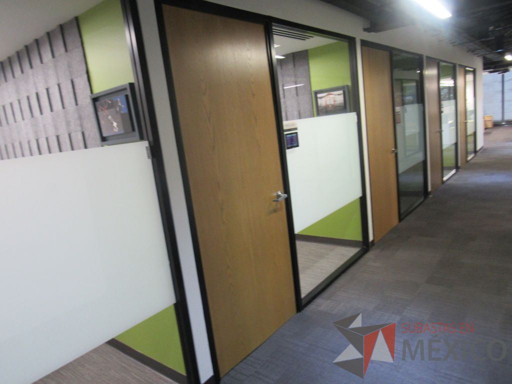 Lote 401 - 8 Canceles (hoja de vidrio, 1 puerta de madera y chapa metálica) - Imagen 37