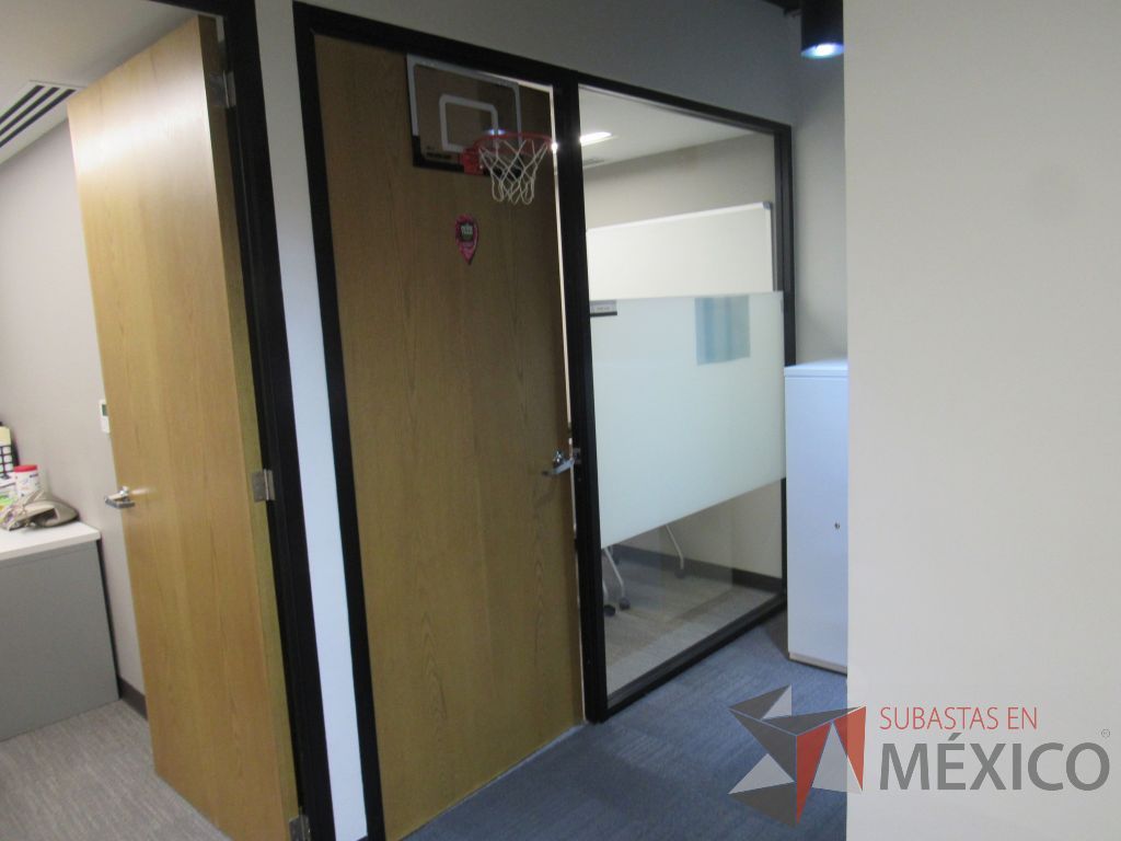Lote 403 - 11 Canceles (puertas de vidrio, puertas de madera y hojas de vidrio)