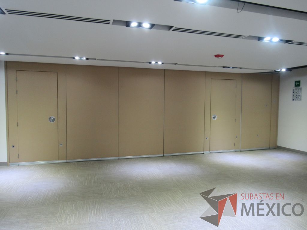 Lote 404 - 7 Piezas de muro movil color beige y 2 puertas - Imagen 4