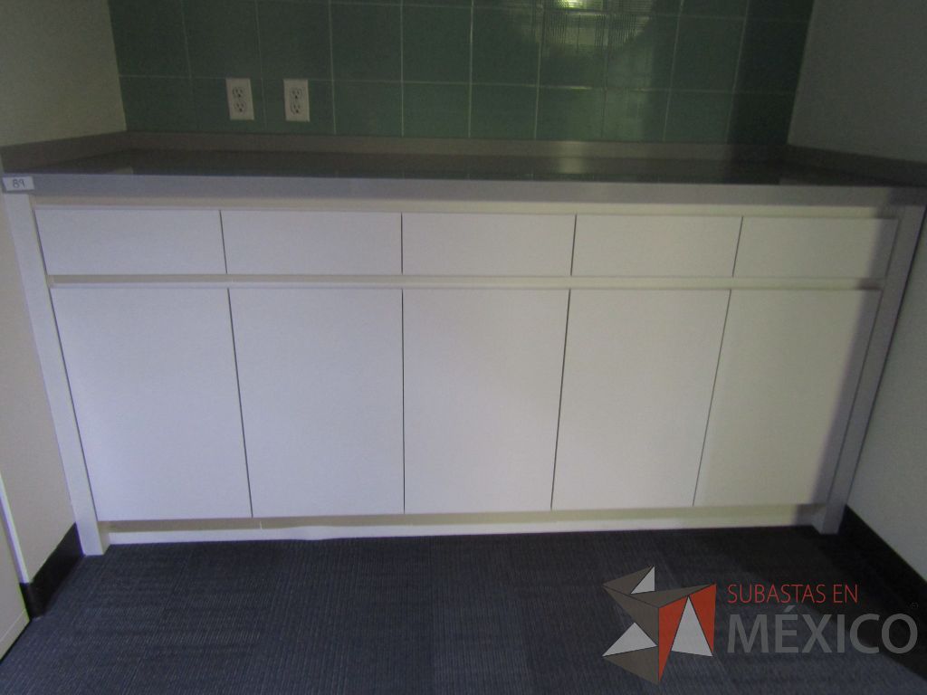Lote 417 - Gabinete empotrado 5 cajones 5 puertas color blanco
