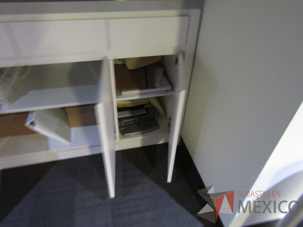 Lote 417 - Gabinete empotrado 5 cajones 5 puertas color blanco - Imagen 4