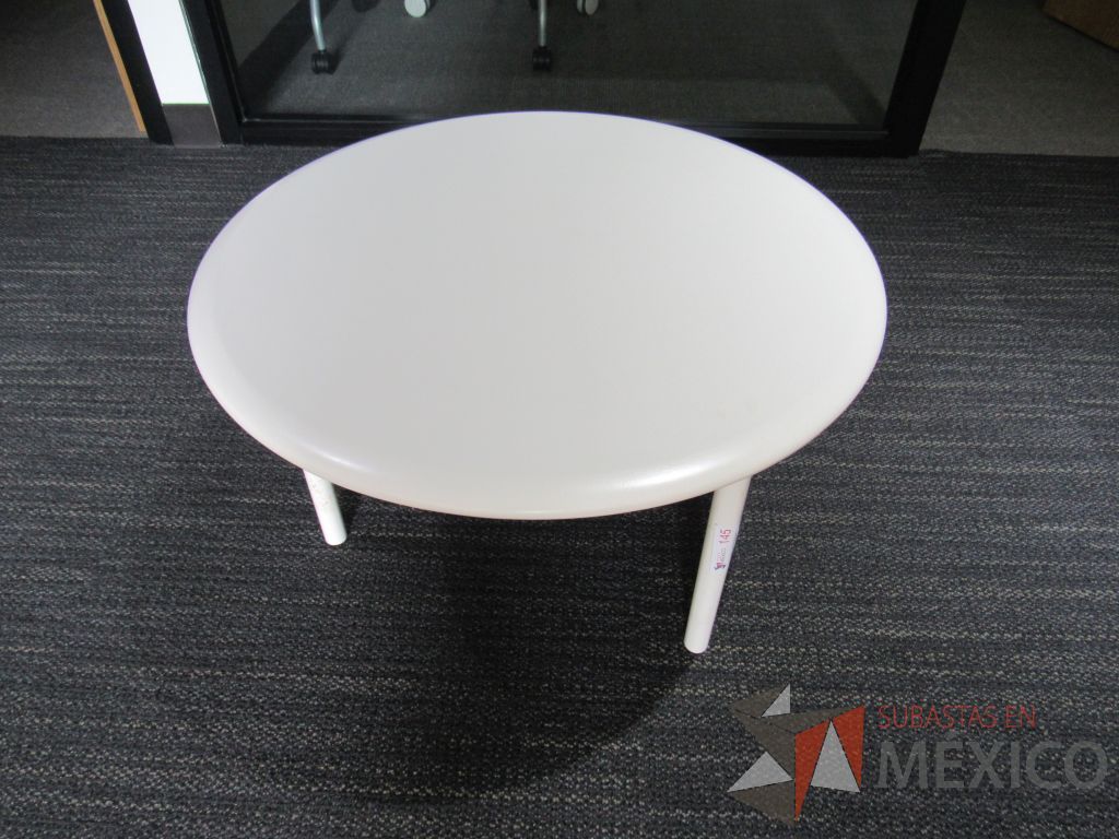 Lote 010 - Mesa de apoyo circular con base metálica y cubierta color gris - Imagen 2
