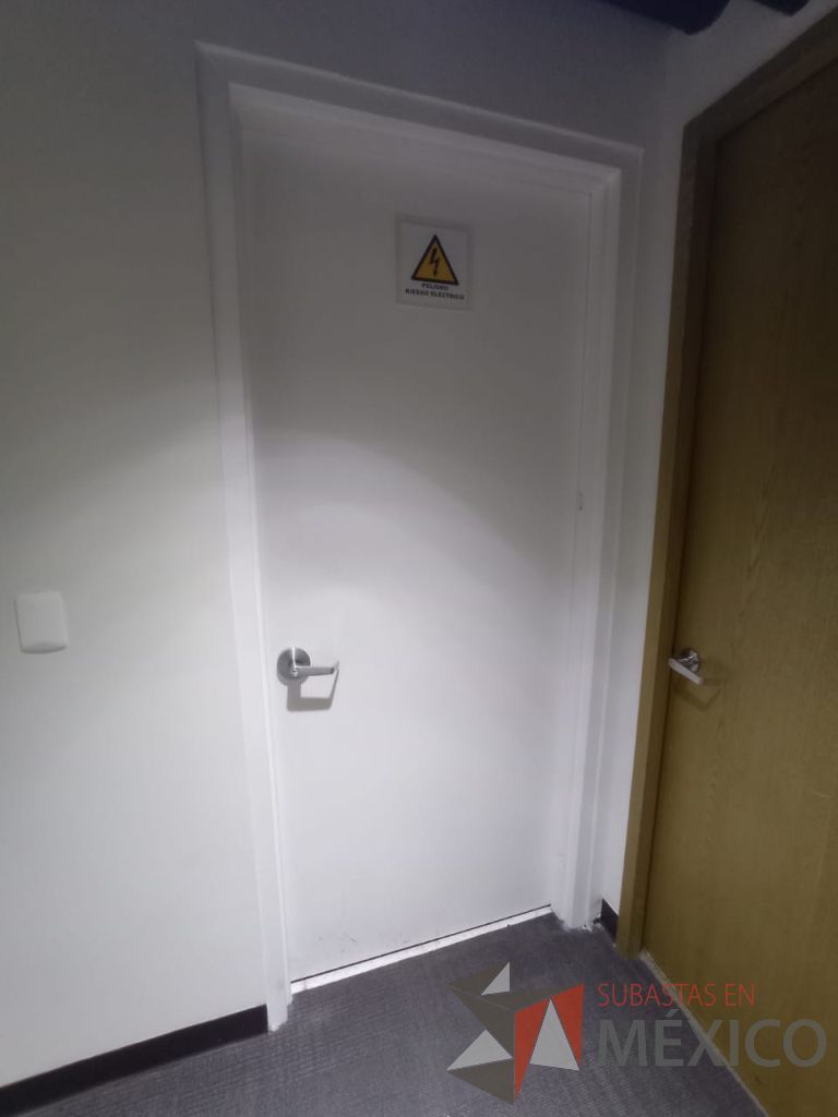 Lote 403 - 11 Canceles (puertas de vidrio, puertas de madera y hojas de vidrio) - Imagen 12