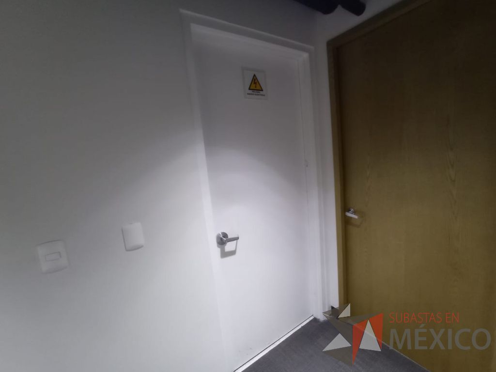 Lote 403 - 11 Canceles (puertas de vidrio, puertas de madera y hojas de vidrio) - Imagen 9