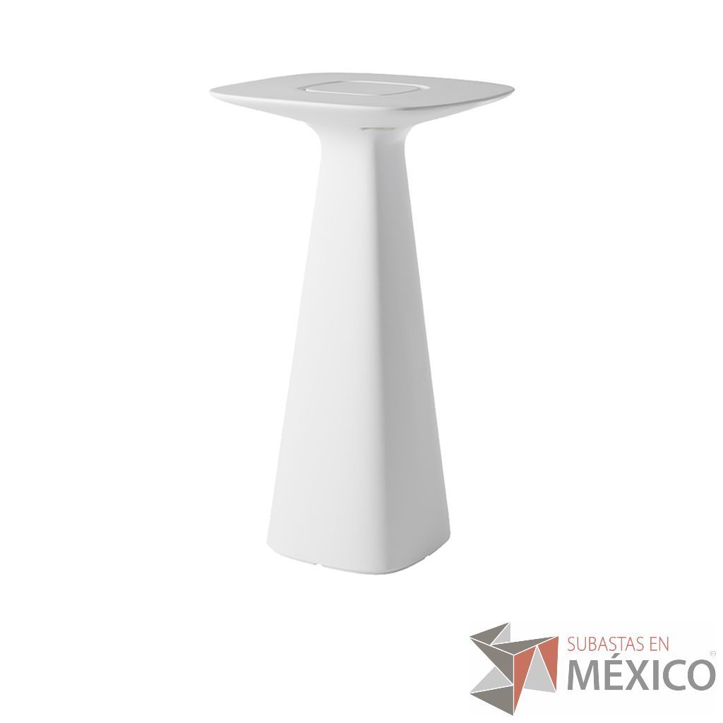 Lote 1036 - 2 Bancos Altos Koncord Blanco y Mesa Alta Amelié Up Blanco - Imagen 3