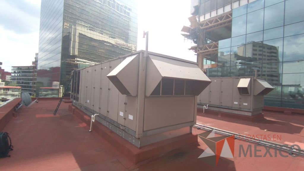 Lote 001 - Aire acondicionado YORK, Modelo: YPAL050CFC46BBDX, 50 TR, con 4 ventiladores. - Imagen 3