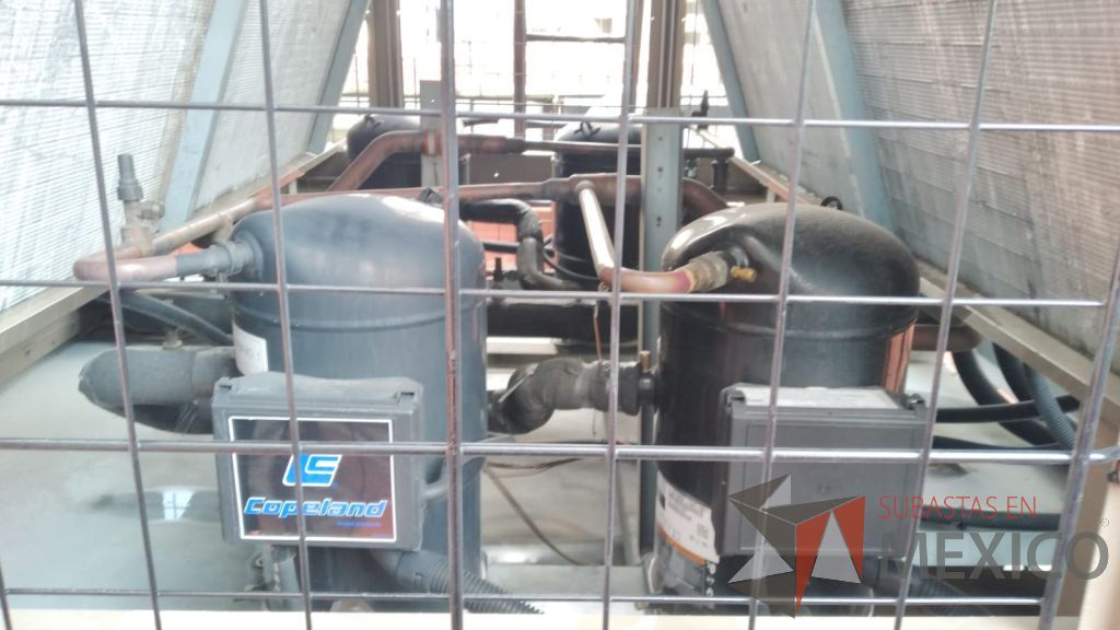Lote 001 - Aire acondicionado YORK, Modelo: YPAL050CFC46BBDX, 50 TR, con 4 ventiladores. - Imagen 17