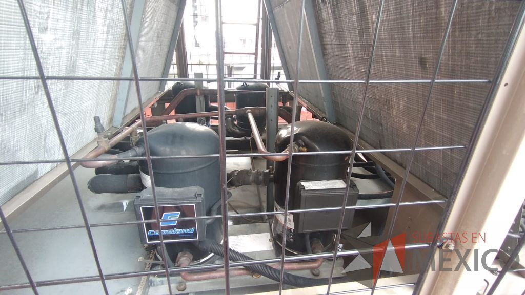 Lote 001 - Aire acondicionado YORK, Modelo: YPAL050CFC46BBDX, 50 TR, con 4 ventiladores. - Imagen 20