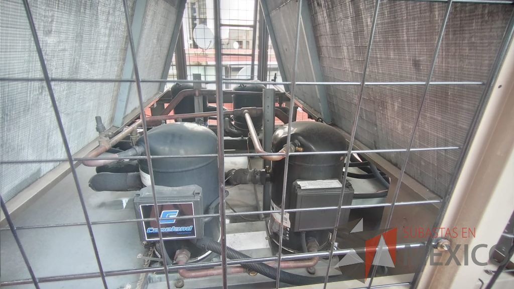Lote 001 - Aire acondicionado YORK, Modelo: YPAL050CFC46BBDX, 50 TR, con 4 ventiladores. - Imagen 22